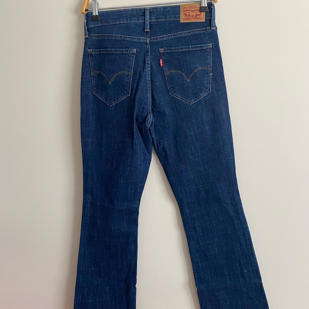 725 High Rise Bootcut Levi Jeans - Picture 2 of 2